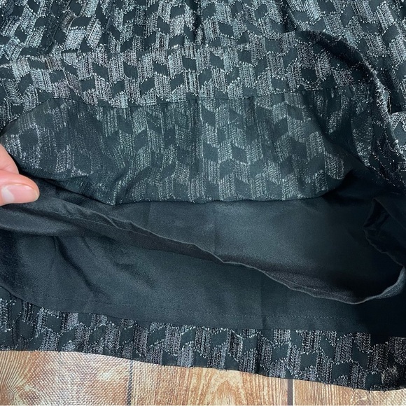 BCBGeneration woman Cross Strap Cocktail Dress size 0 black metallic silver - Picture 12 of 16